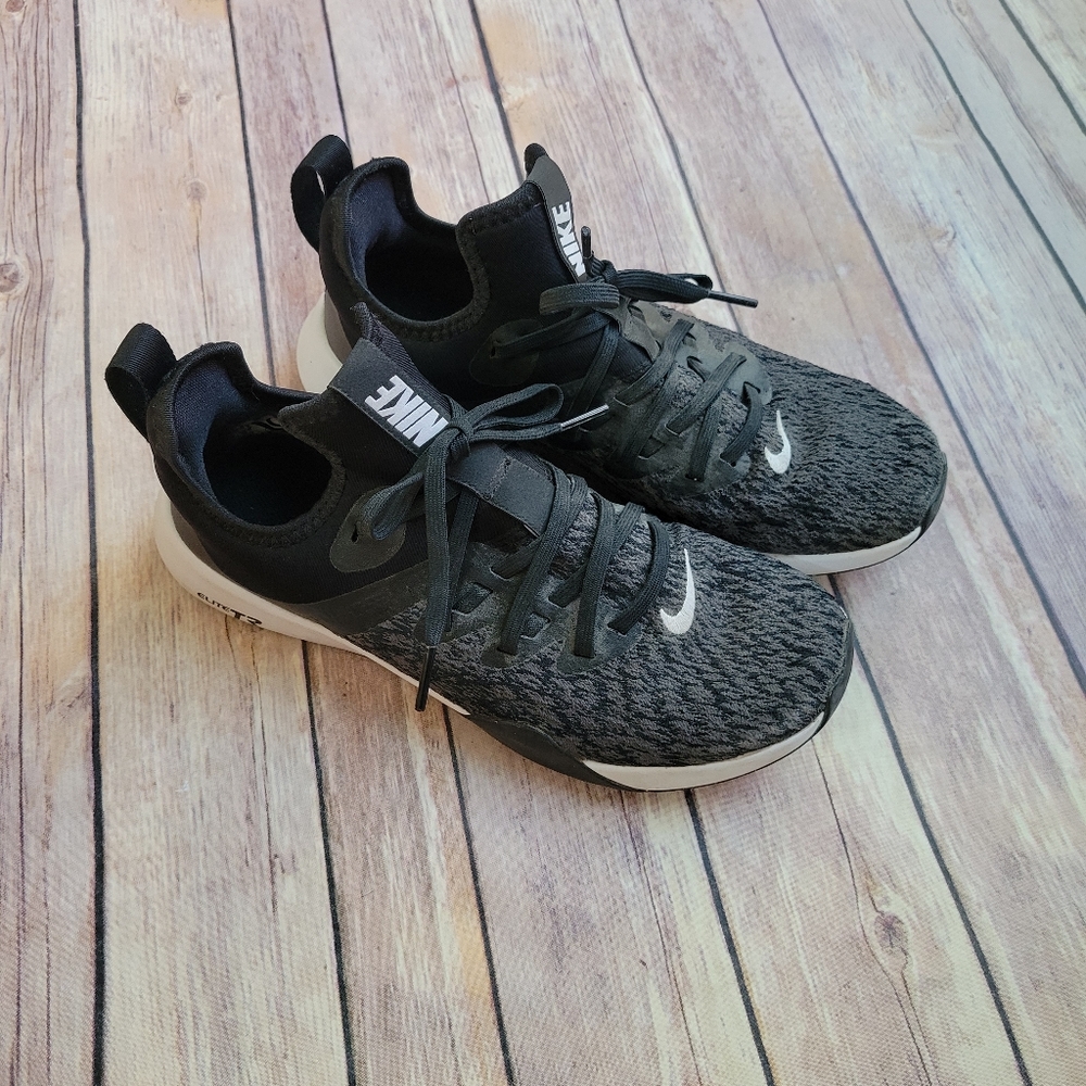 Nike Elite TR tennis shoes 6.5